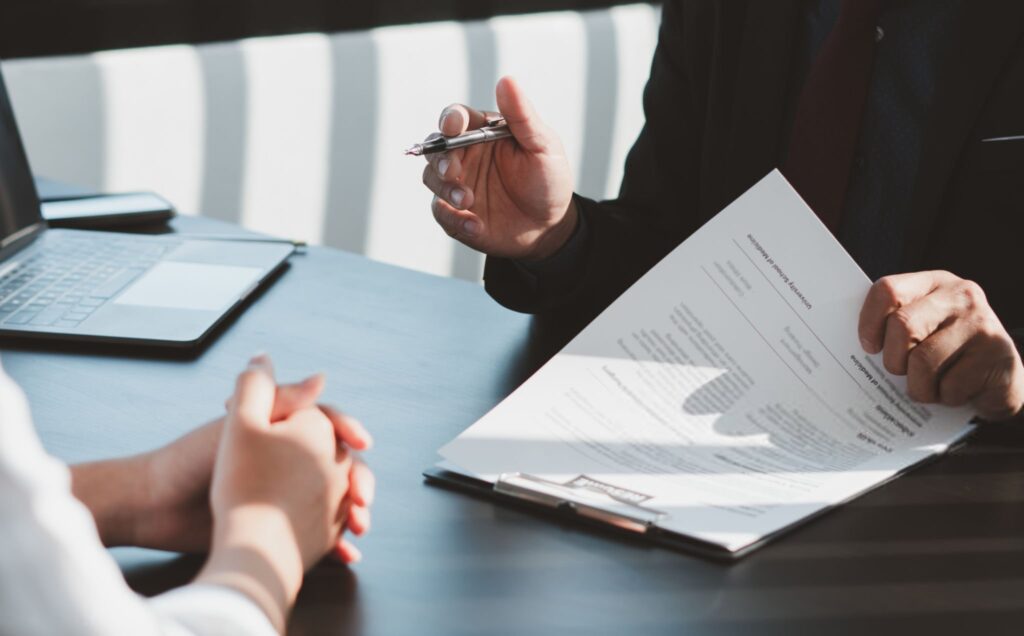 إدارة وثائق العقد والتوثيق